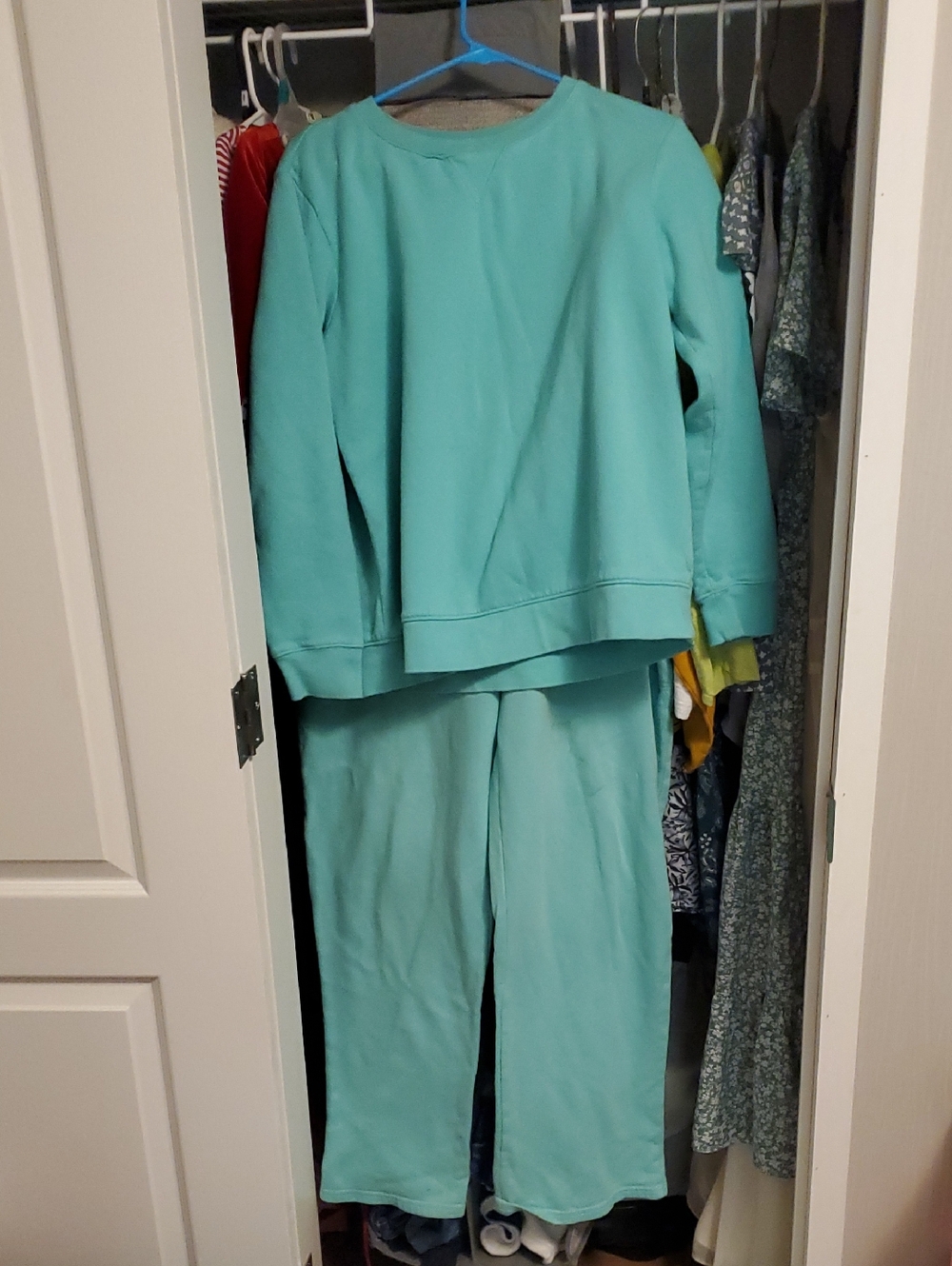 Laura Scott Green Crewneck Pullover